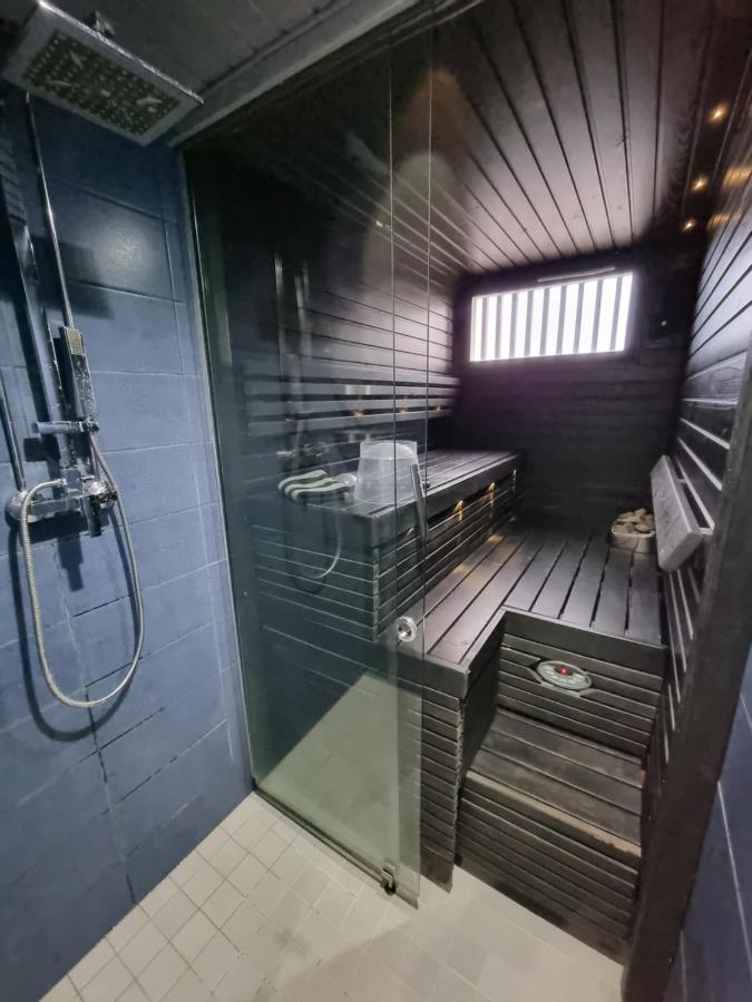 Central Gem With Sauna - Big Two-Room Apartment Free Parking Tampere Buitenkant foto