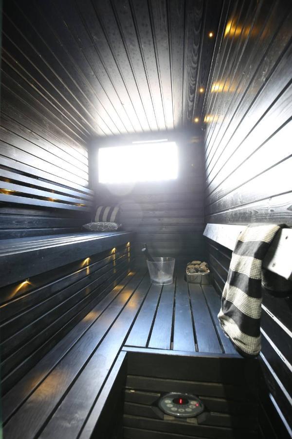 Central Gem With Sauna - Big Two-Room Apartment Free Parking Tampere Buitenkant foto